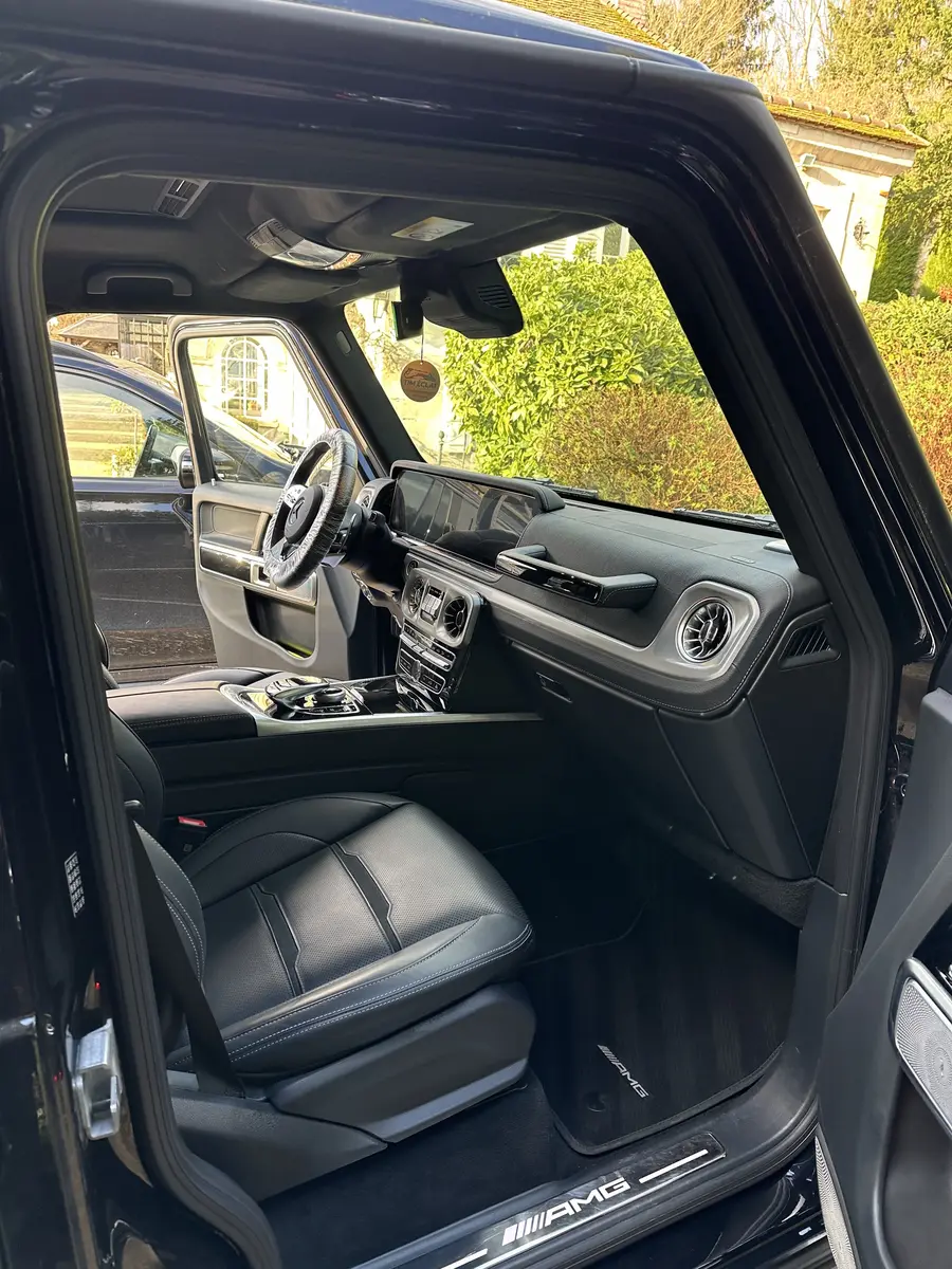 Habitacle Mercedes-AMG Classe G après nettoyage Tim Éclat à Compiègne